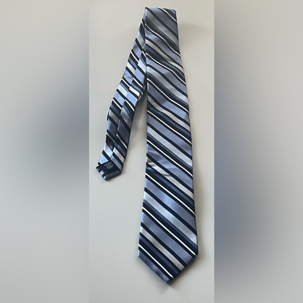 Stafford Blue and Silver Striped Mens Tie